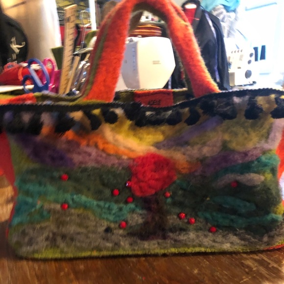 Handmade wool felted handbags - Picture 2 of 6